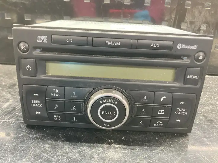 Nissan Qashqai (2010 - 2013) 28185JD05A Магнитола / мультимедийная система — фото 1