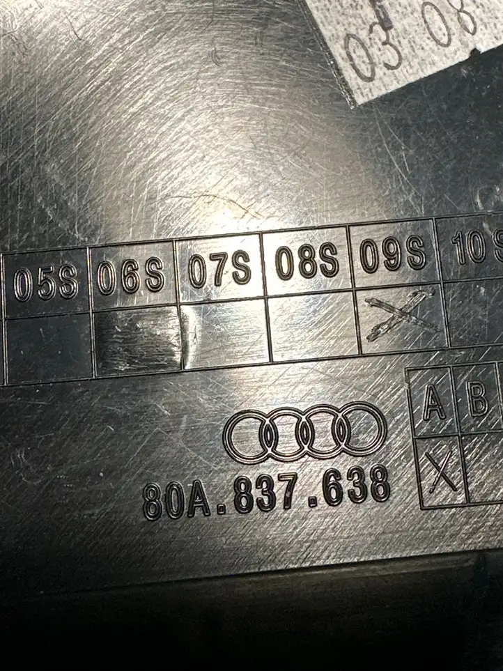 Audi Q5 SQ5 (2017 - ) 80A837638 Накладка стекла передней двери — фото 2