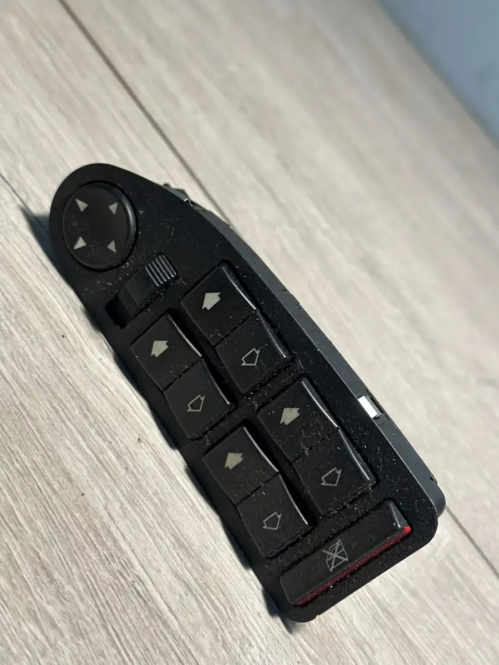 BMW 5 E39 (1996 - 2003) 6907110 Кнопка стеклоподъемников — фото 2