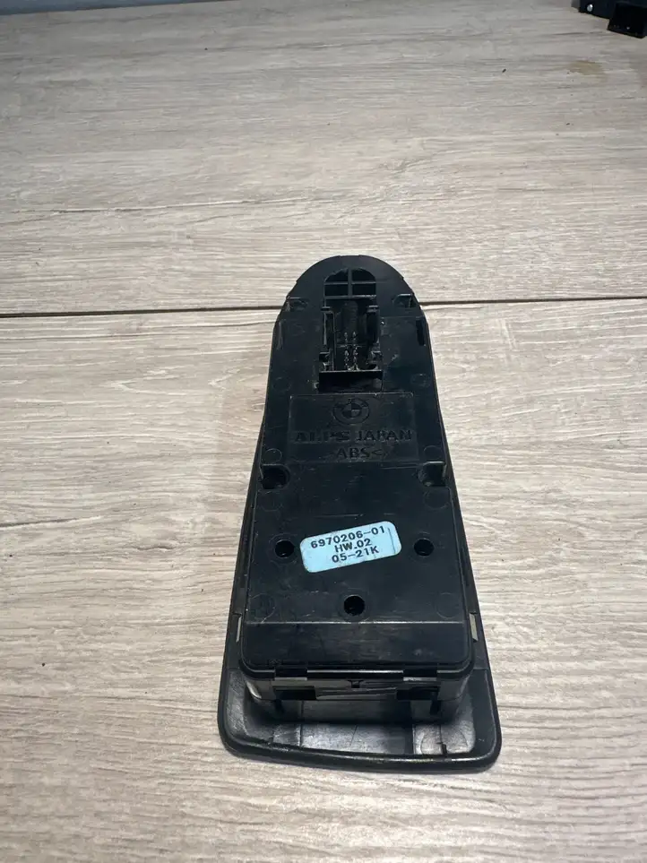 BMW 7 E65 E66 (2001 - 2008) 6970206 Кнопка стеклоподъемников — фото 1