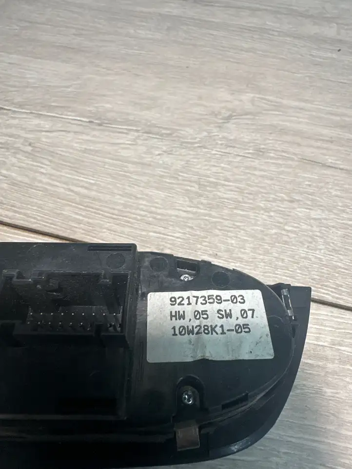 BMW 3 E92 E93 (2005 - 2014) 9217359 Кнопка стеклоподъемников — фото 2