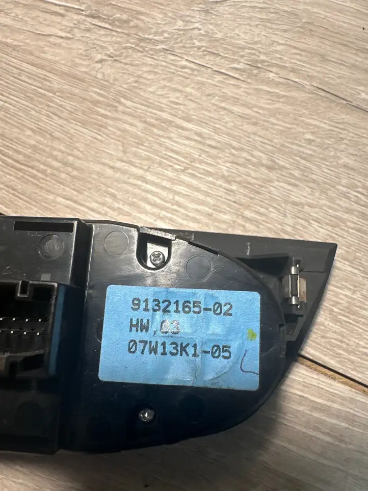 BMW 3 E92 E93 (2005 - 2014) 9132165 Кнопка стеклоподъемников — фото 2