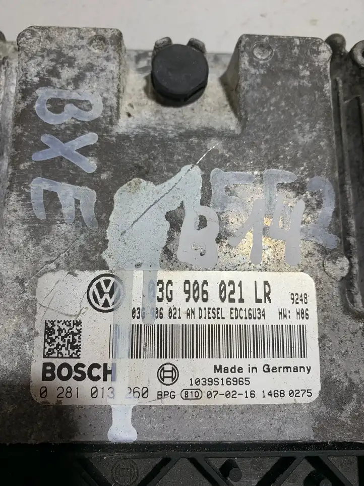 Skoda Superb B6 (3T) (2008 - 2015) 03G906021AN Блок управления двигателем (ЭБУ) — фото 1