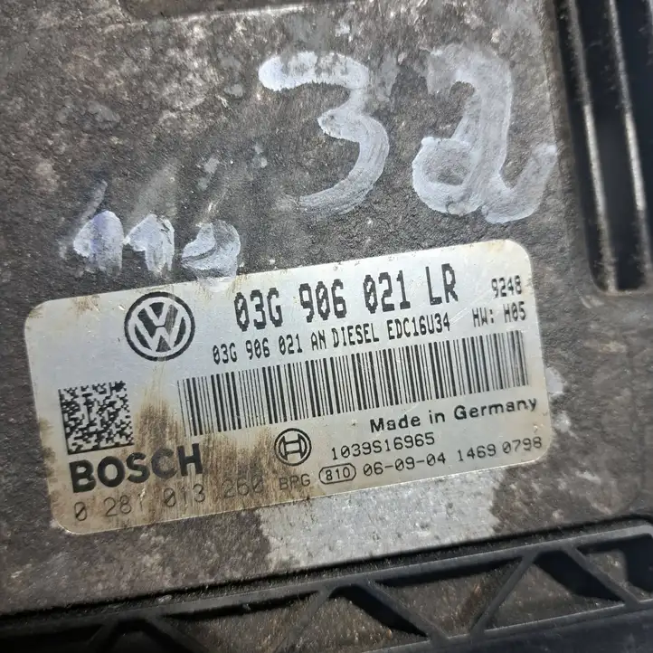 Volkswagen PASSAT B6 (2005 - 2010) 03G906021LR Блок управления двигателем (ЭБУ) — фото 2