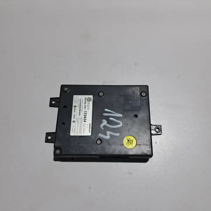 Volkswagen PASSAT B6 (2005 - 2010) 3C0035729F Блок GSM — фото 3