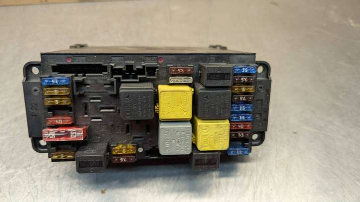 Mercedes-Benz C W203 (2000 - 2007)  2095451301 Ящик предохранителей (комплект)