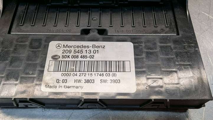 Mercedes-Benz C W203 (2000 - 2007)  2095451301 Ящик предохранителей (комплект)
