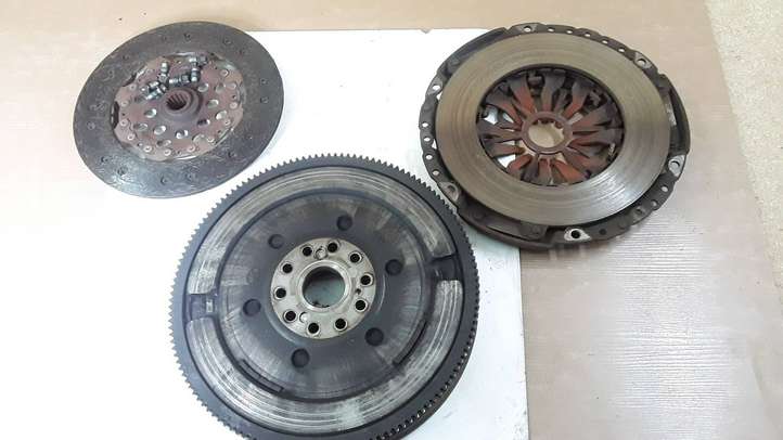 Opel Vectra (2002 - 2005)  1208067 Комплект сцепления