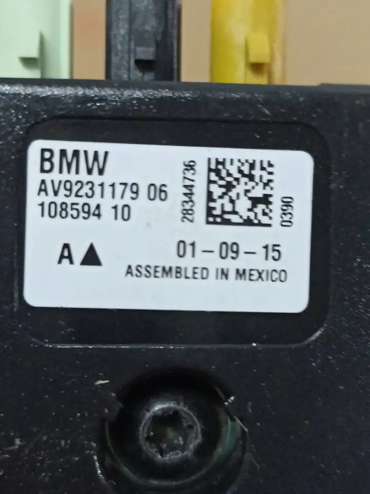 BMW 3 F30 F35 F31 (2012 - 2018) 9231179 Усилитель антенны — фото 2