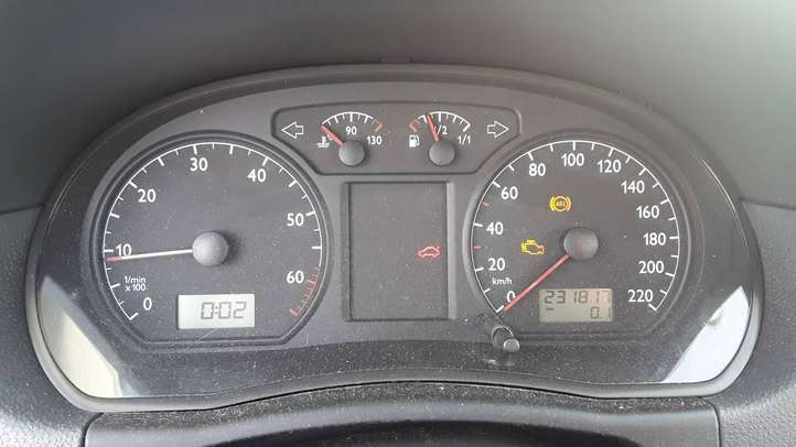 Volkswagen Polo (2001 - 2005)  6Q0920800P Спидометр (приборный щиток)
