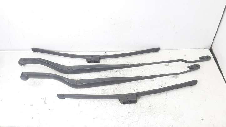 Opel Vectra (2002 - 2005)  09185813 Ножка стеклоочистителей лобового стекла