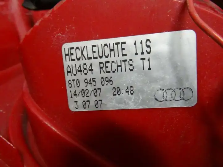 Audi A5 8T 8F (2011 - 2016) 8T0945095 Задний фонарь в кузове — фото 4