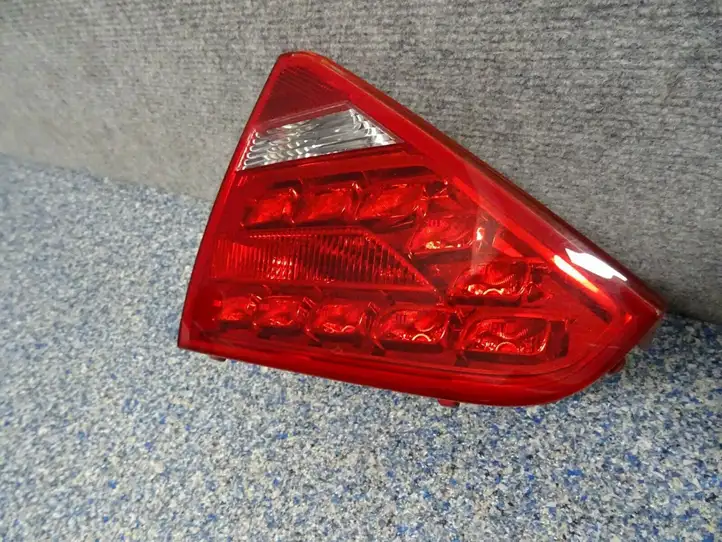 Audi A5 8T 8F (2011 - 2016) 8T0945094B Задний фонарь в крышке багажника — фото 7