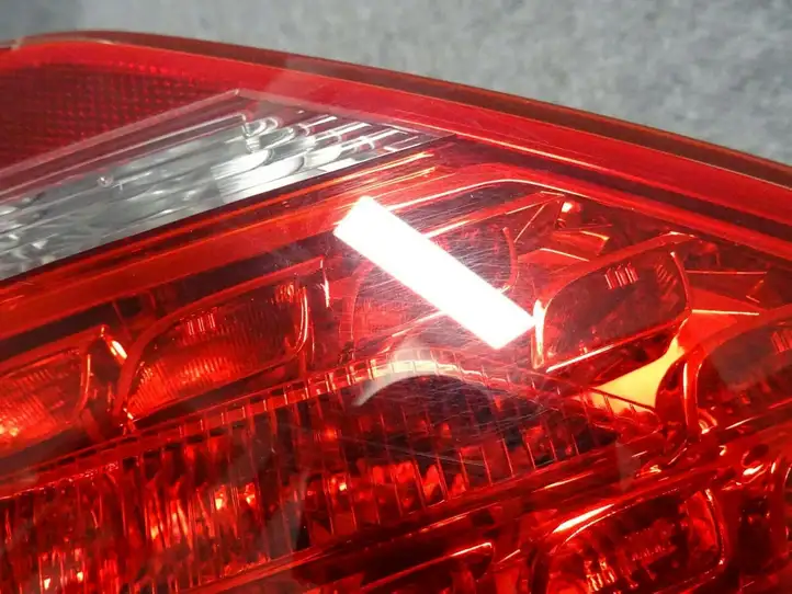 Audi A5 8T 8F (2011 - 2016) 8T0945094B Задний фонарь в крышке багажника — фото 9