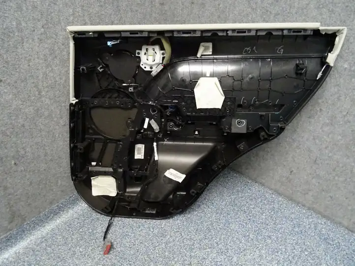 Land Rover Range Rover Sport L494 (2013 - 2017) Обшивка задней двери — фото 3
