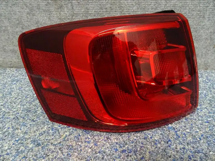 Volkswagen Jetta VI (2011 - 2018) 5C6945095B Задний фонарь в кузове — фото 1