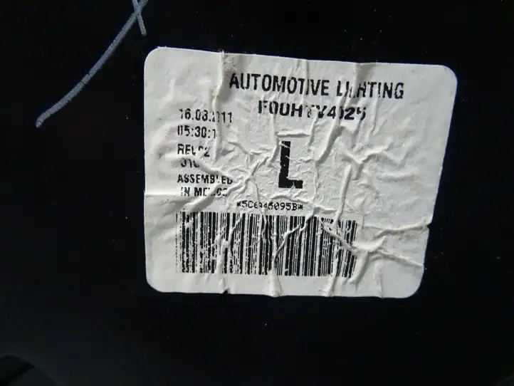 Volkswagen Jetta VI (2011 - 2018) 5C6945095B Задний фонарь в кузове — фото 9