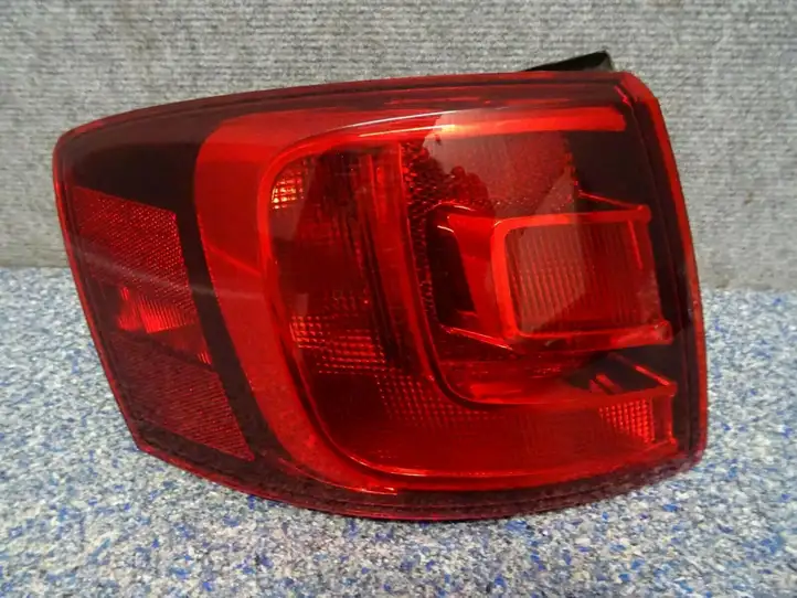 Volkswagen Jetta VI (2011 - 2018) 5C6945095B Задний фонарь в кузове — фото 1