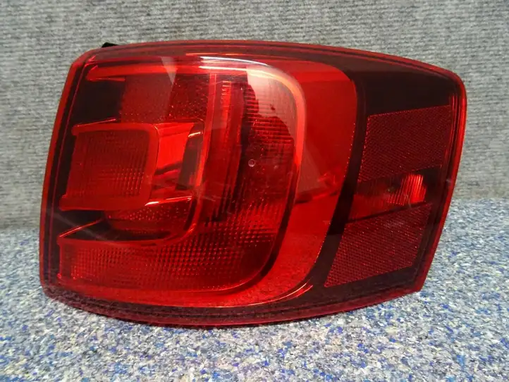 Volkswagen Jetta VI (2011 - 2018) 5C6945096B Задний фонарь в кузове — фото 1