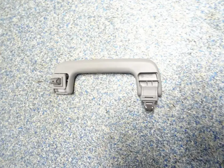 Audi A4 S4 B9 (2015 - 2019) 8W0857607 Потолочная ручка задняя — фото 2