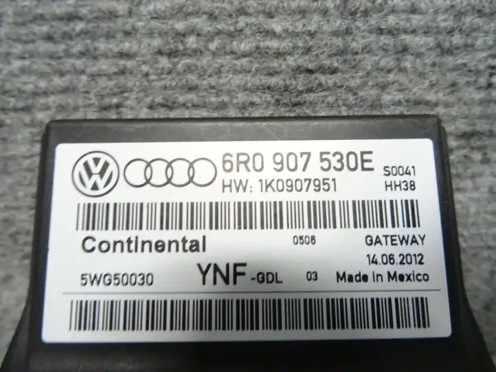 Volkswagen Polo V 6R (2009 - 2015) 6R0907530E Модуль Gateway — фото 2