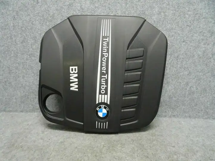 BMW 5 F10 F11 (2009 - 2016) 8513452 Крышка двигателя декоративная — фото 1