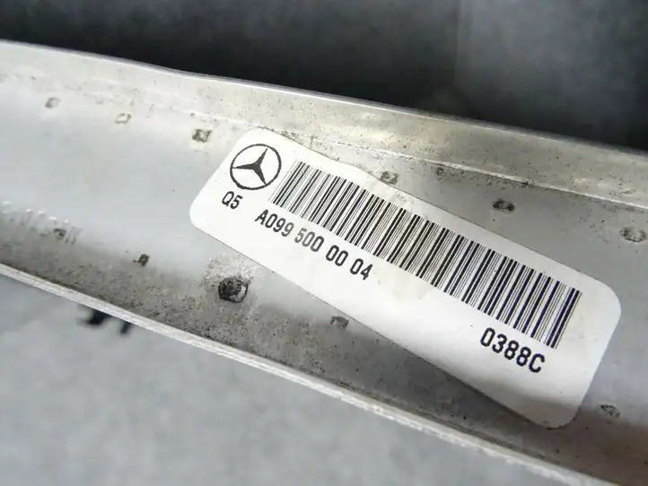 Mercedes-Benz ML W166 (2012 - 2017) A0995000004 Радиатор охлаждающей жидкости двигателя — фото 4
