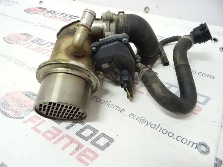 Seat Leon (5F) (2012 - 2019) 04L131512D Охладитель клапана EGR — фото 3