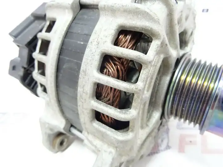 Audi S1 (2014 - 2019) 04C903023L Генератор — фото 4
