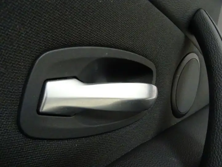 BMW 5 E60 E61 (2004 - 2010) Обшивка передней двери — фото 3