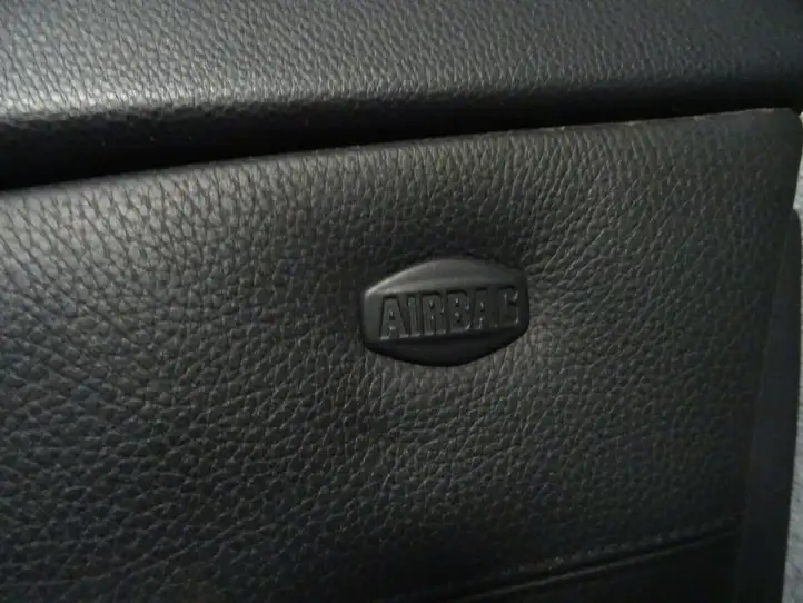 BMW 5 E60 E61 (2004 - 2010) Обшивка передней двери — фото 2