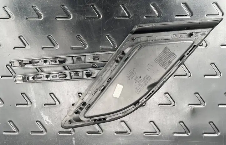 Land Rover Range Rover Sport L494 (2013 - 2017) DK62280B11AC Решетка в крыле — фото 2