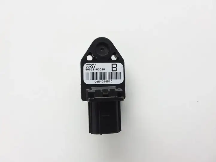 Toyota Avensis T250 (2003 - 2006) 8983105010 Датчик удара SRS — фото 1