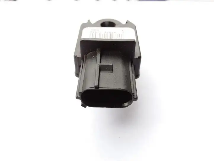 Toyota Corolla E120 E130 (2004 - 2007) 8983102020 Датчик удара SRS — фото 2
