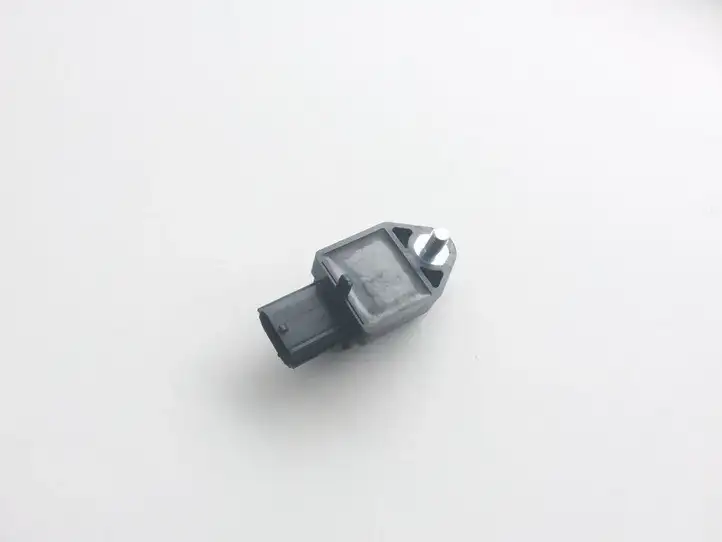 Toyota Avensis T250 (2006 - 2009) 8983105010 Датчик удара SRS — фото 3