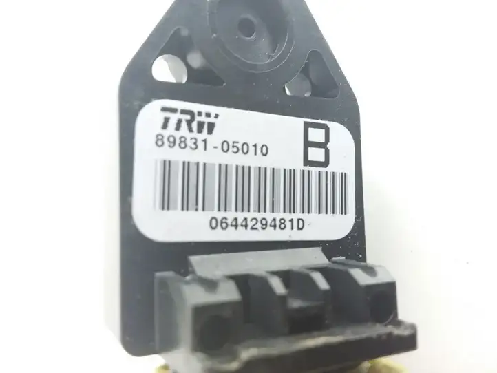 Toyota Corolla Verso AR10 (2004 - 2009) 8983105010 Датчик удара SRS — фото 3