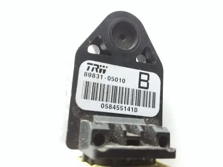Toyota Corolla Verso AR10 (2004 - 2009) 8983105010 Датчик удара SRS — фото 2
