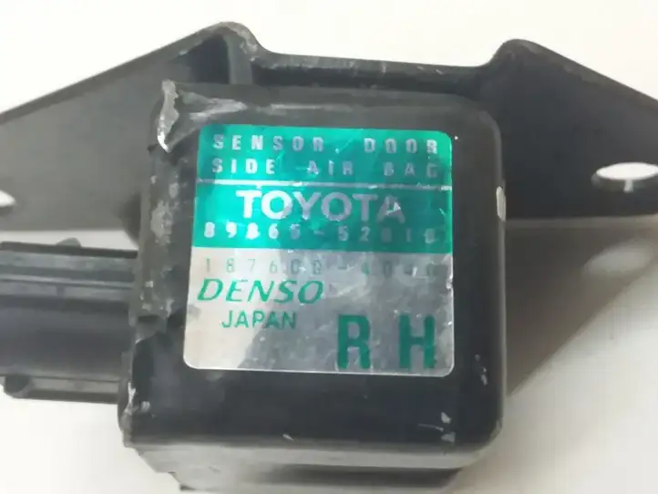 Toyota Yaris (2003 - 2005) 8986552010 Датчик удара SRS — фото 4