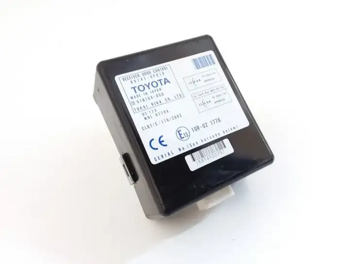 Toyota Corolla Verso AR10 (2004 - 2009) 897410F010 Блок управления дверью — фото 1