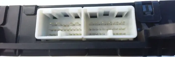 Toyota Prius (XW20) (2003 - 2009) 8865047051 Прочие блоки управления — фото 4