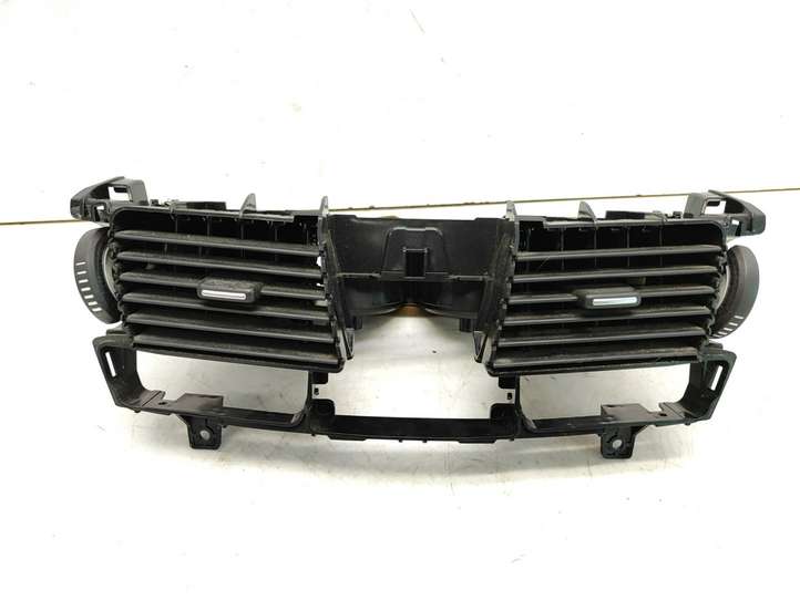 Renault Laguna (2007 - 2015)  1001109 Центральный дефлектор