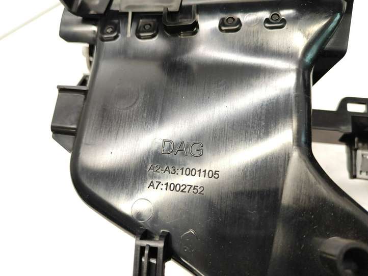 Renault Laguna (2007 - 2015)  1001109 Центральный дефлектор