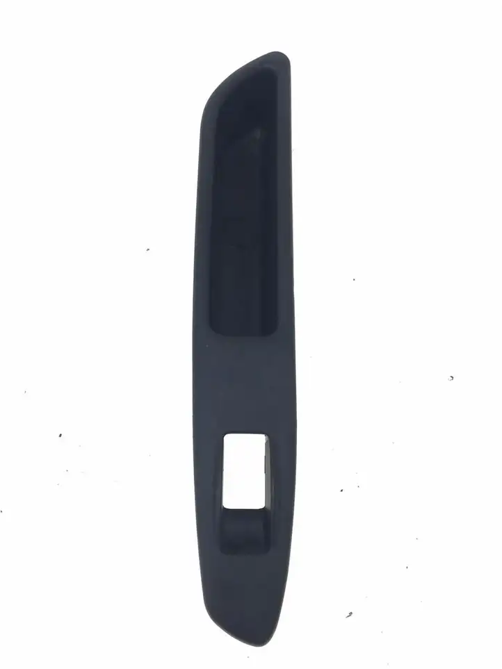 Subaru Forester SG (2006 - 2008) 94266SA070 Накладка кнопки стеклоподъемника — фото 1