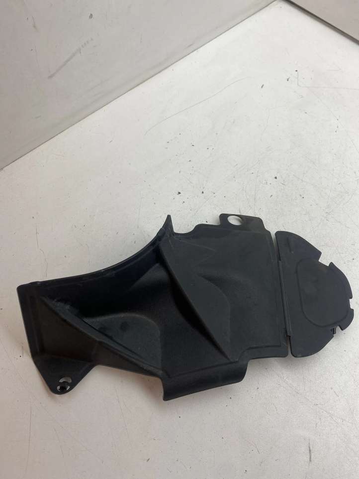 8W0806583B Audi A4 S4 B9 Kita variklio skyriaus detalė