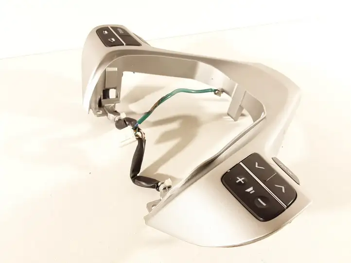 Toyota Verso (2009 - 2012) 451000F390 Кнопки на рулевом колесе — фото 7