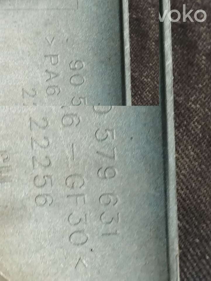 Opel Zafira (1999 - 2003)  90579631 Освещение номера