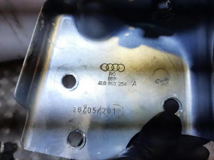 Audi Q7 4L (2009 - 2015) 4L0863254A Прочая отделка багажника — фото 3