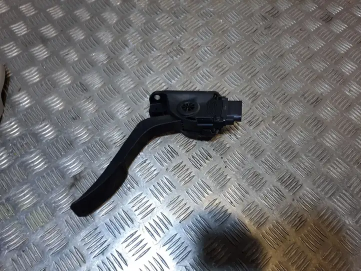 Ford Fiesta (2013 - 2017) 8V219F836AB Педаль акселератора — фото 1