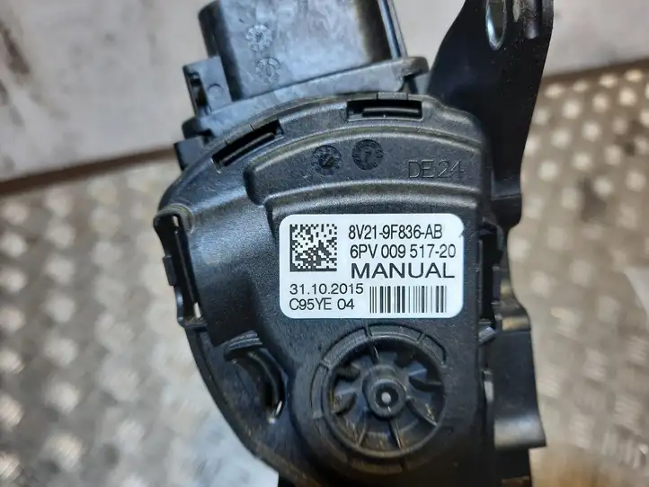Ford Fiesta (2013 - 2017) 8V219F836AB Педаль акселератора — фото 2