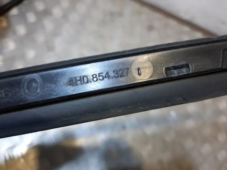 Audi A8 S8 D4 4H (2010 - 2014) 4H0854327 Накладка стоек лобового стекла — фото 2